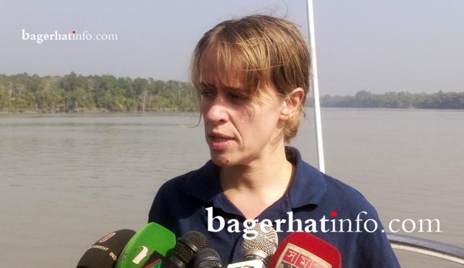 Emila-Walismit-UN-Oil-Spining-time-lider