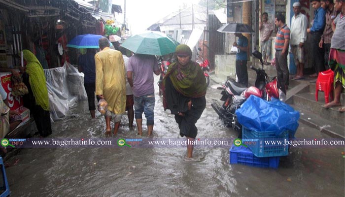 Bagerhat-Morrlgong-PaniBondi-Pic-1(26-06-2015)