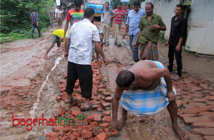 Bagerhat-Morrelgong-road-Pic-1(01-08-2015)