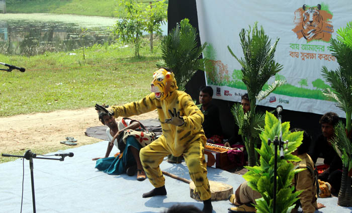 Bagerhat-Pic-04(12-03-2016)Tiger-Cravan